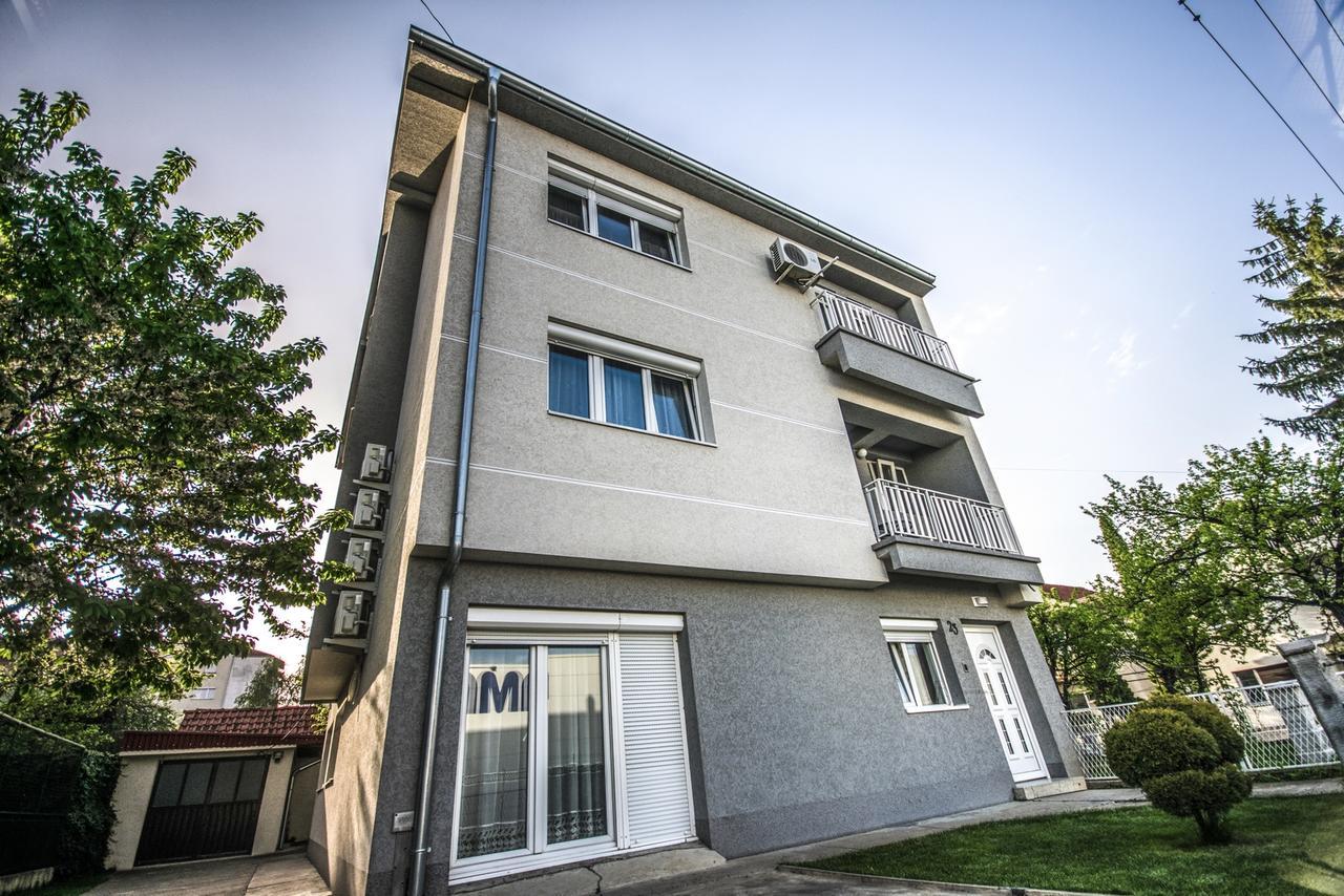 Apartments Ivan Ni Exteriér fotografie